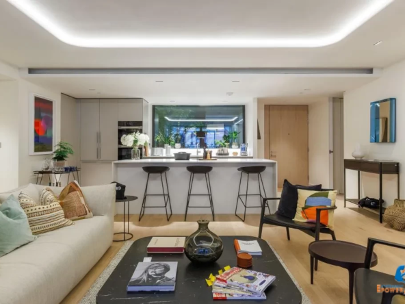 2-bed-flat-on-moxton-street-with-stunning-five-storey-atrium-3561724909802