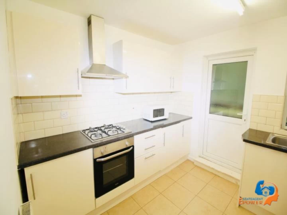 one-bedroom-apartment-with-a-balcony-and-a-view-of-the-park-4101743505868